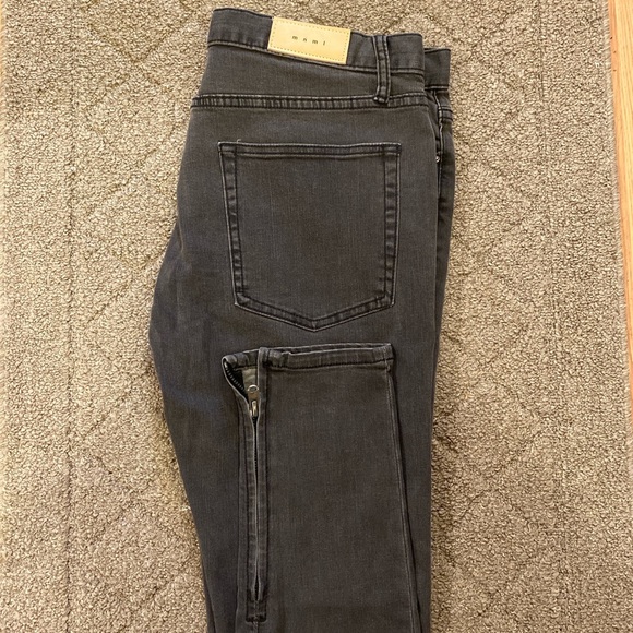 MNML Jeans - Picture 2 of 2